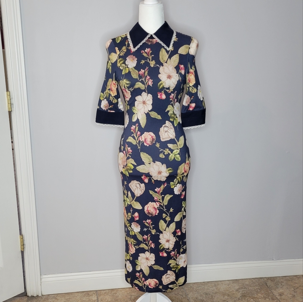 Delora fitted floral midi dress